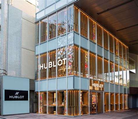 HUBLOT 表参道に初の直営店「ウブロ表参道ブティック」オー .